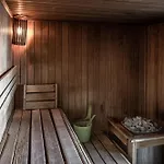 Bl Garden Panzió Bed and breakfast 4*