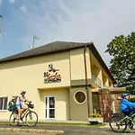 Bl Garden Panzio 4* Balatonlelle