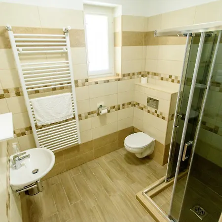 Bed & Breakfast Bl Garden Panzio Balatonlelle