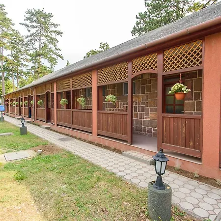 Bl Garden Panzio 4*